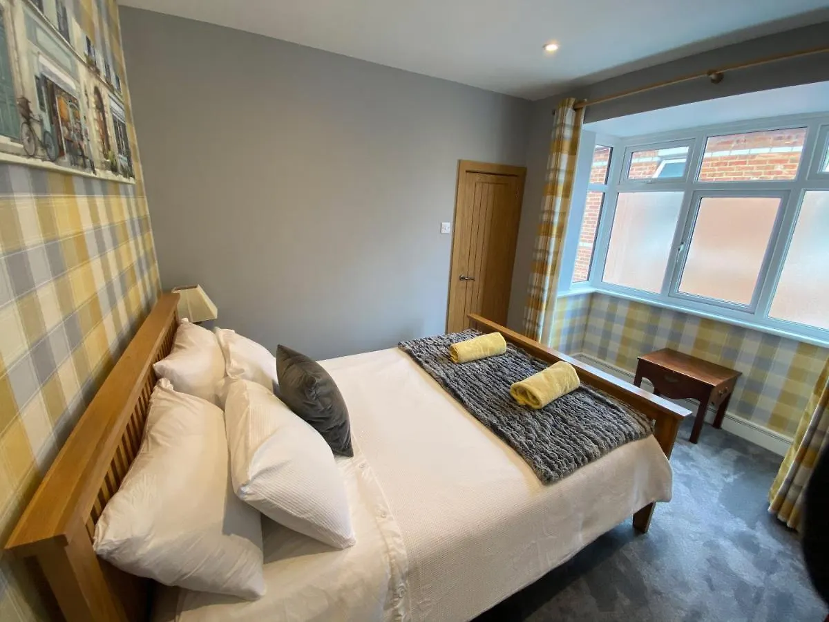 본머스 Charming 3 Bed House And Garden, Pet Friendly 빌라 0*,  영국